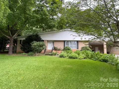 3209 Greenwood Park Cir, Albemarle, NC 28001