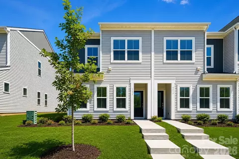 4618 Lakeview Rd, Charlotte, NC 28216