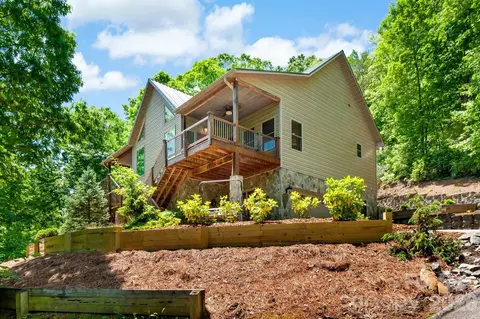 179 Rock Spring Rd, Lake Lure, NC 28746