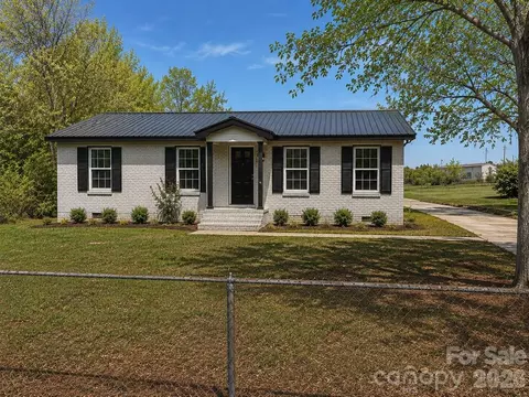1180 W Wall St, Wadesboro, NC 28170