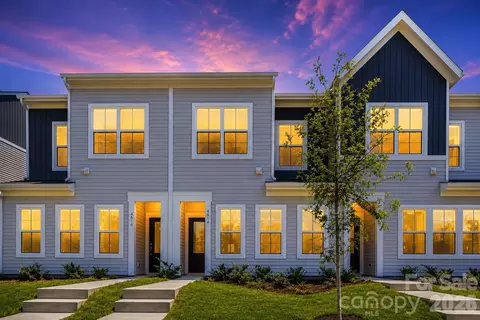 4614 Lakeview Rd, Charlotte, NC 28216