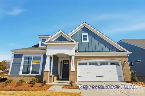 8422 Acadia Pkwy, Sherrills Ford, NC 28673