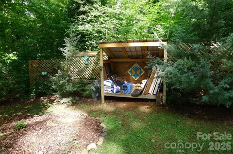 241 Grannaman Dr, Mocksville, NC 27028