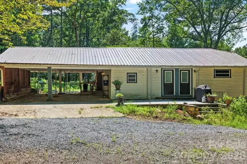 548 Cherry Mountain St, Forest City, NC 28043