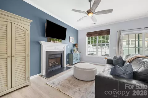 Living - 642 Brickdust Ct, Fort Mill, SC 29708 photo 2 of 2