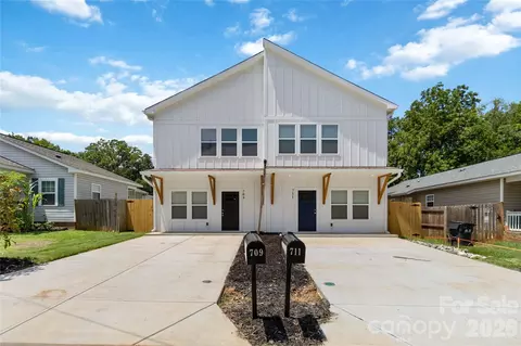 709 Pennsylvania Ave, Charlotte, NC 28216