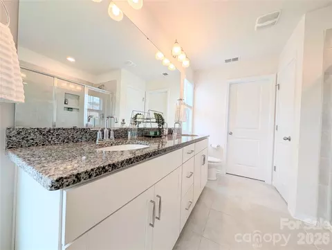 Bath - 644 Altamonte Dr, Clover, SC 29710 photo 2 of 6