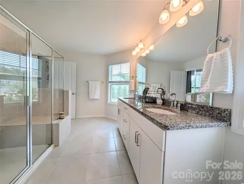 Bath - 644 Altamonte Dr, Clover, SC 29710 photo 4 of 6
