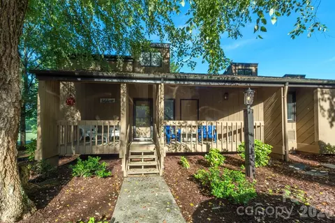 156 W Lake S 1301 Dr S #1301, Lake Lure, NC 28746