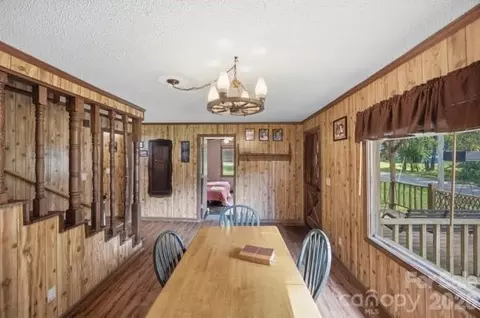 Dining - 1326 Columbus St, Albemarle, NC 28001 photo 2 of 2
