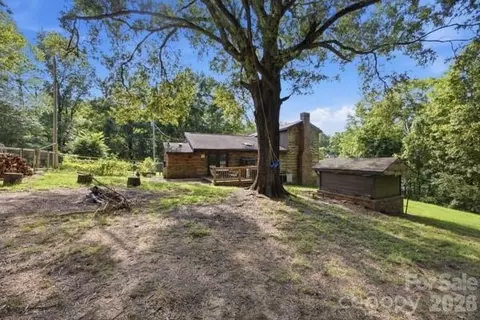 Exterior - 1326 Columbus St, Albemarle, NC 28001 photo 4 of 8
