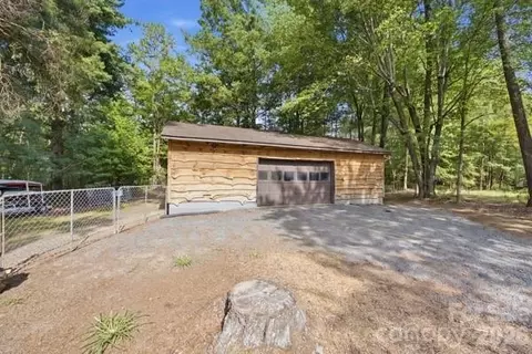 Exterior - 1326 Columbus St, Albemarle, NC 28001 photo 6 of 8