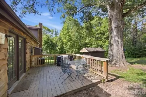 Exterior - 1326 Columbus St, Albemarle, NC 28001 photo 2 of 8