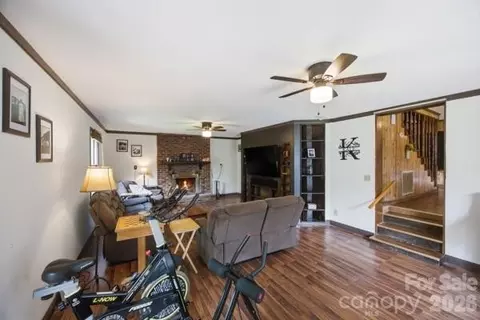 Living - 1326 Columbus St, Albemarle, NC 28001 photo 2 of 2