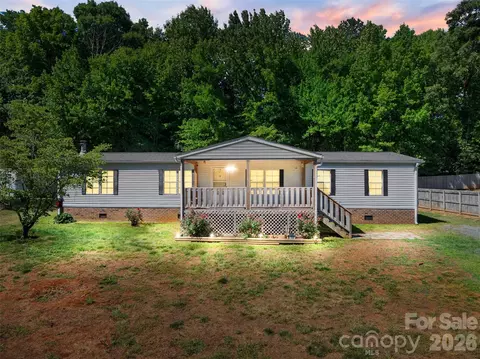 199 Sable Ln, Thomasville, NC 27360