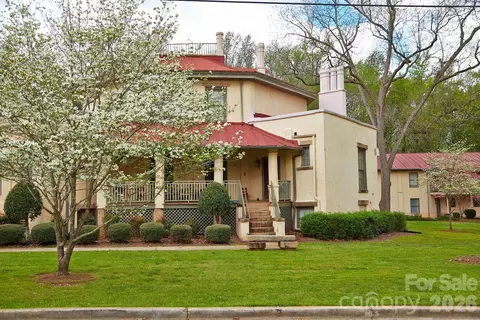 101 Woodrow St, Laurens, SC 29360