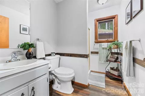 Bath - 275 Knob Hill Estates Rd, Sylva, NC 28779 photo 1 of 3