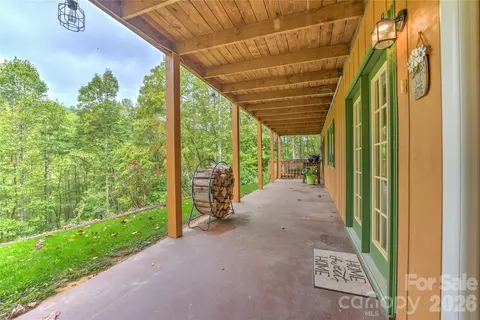 Exterior - 275 Knob Hill Estates Rd, Sylva, NC 28779 photo 5 of 9