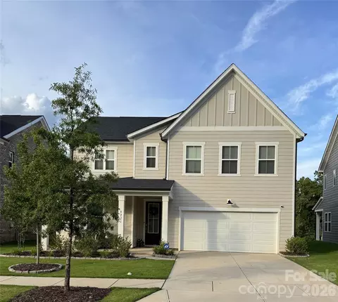 8226 Franklin Trail St, Charlotte, NC 28227