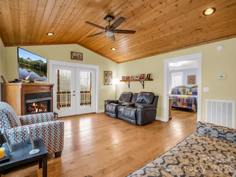 1086 Carters Ridge Rd, Spruce Pine, NC 28777 photo 25