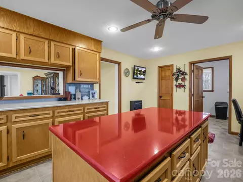 1086 Carters Ridge Rd, Spruce Pine, NC 28777 photo 12