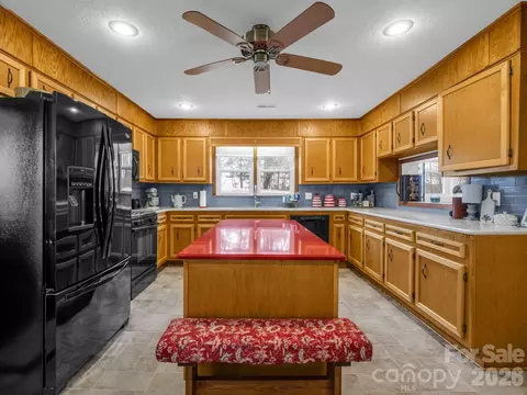 1086 Carters Ridge Rd, Spruce Pine, NC 28777 photo 11
