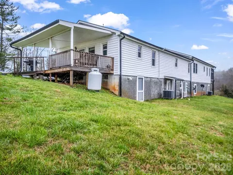 1086 Carters Ridge Rd, Spruce Pine, NC 28777 photo 46