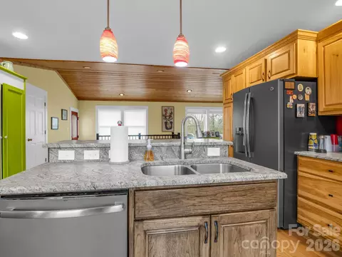 1086 Carters Ridge Rd, Spruce Pine, NC 28777 photo 24