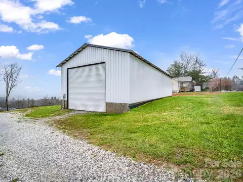 1086 Carters Ridge Rd, Spruce Pine, NC 28777 photo 41