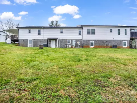 1086 Carters Ridge Rd, Spruce Pine, NC 28777 photo 4