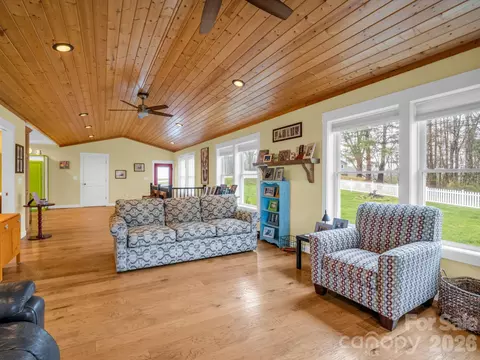 1086 Carters Ridge Rd, Spruce Pine, NC 28777 photo 26