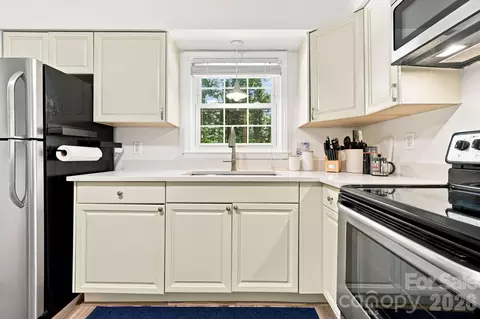 Kitchen - 101 Boyd 2c Dr #2C, Flat Rock, NC 28731 photo 2 of 4