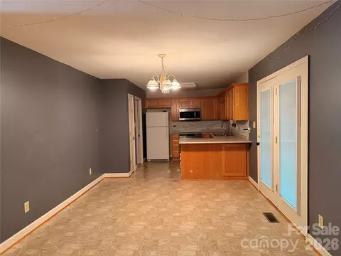 Living - 3402 Danial St, Conover, NC 28613 photo 1 of 5