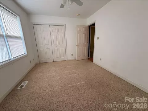 Bedroom - 3402 Danial St, Conover, NC 28613 photo 4 of 6