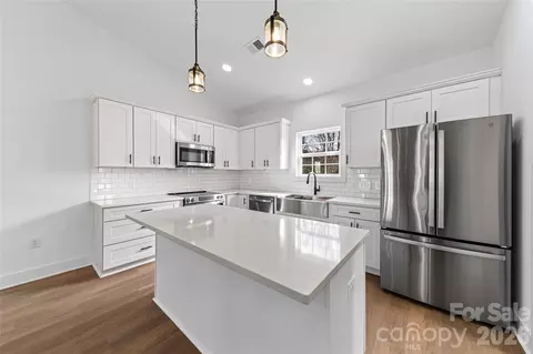 412 S Hill St, Gastonia, NC 28052