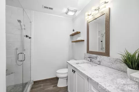 Bath - 212 Chestnut Ave, Tega Cay, SC 29708 photo 2 of 2