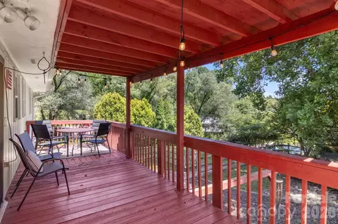 Exterior - 5225 Wolfe Rd, Hickory, NC 28601 photo 9 of 9
