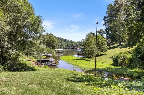 View/Area - 5225 Wolfe Rd, Hickory, NC 28601 photo 1 of 1