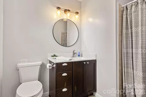 Bath - 5225 Wolfe Rd, Hickory, NC 28601 photo 1 of 4
