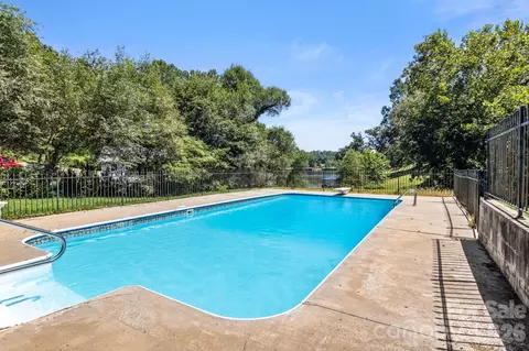 Exterior - 5225 Wolfe Rd, Hickory, NC 28601 photo 5 of 9