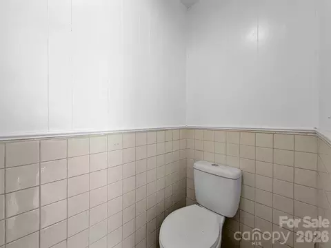 Bath - 70 Iris Ln, Canton, NC 28716 photo 4 of 4