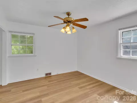 Bedroom - 70 Iris Ln, Canton, NC 28716 photo 6 of 8