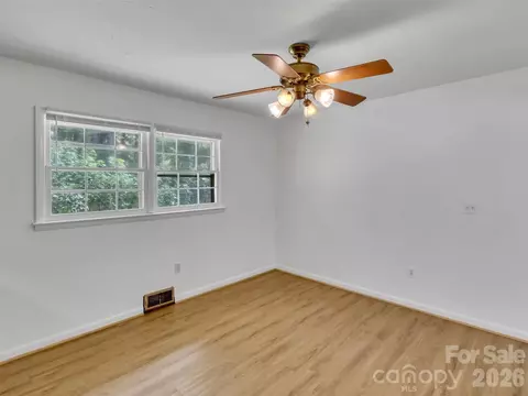Bedroom - 70 Iris Ln, Canton, NC 28716 photo 1 of 8