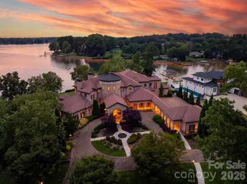 139 Hollen Ln, Mooresville, NC 28117