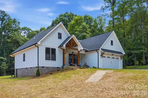Exterior - 1851 Oleander Dr, Conover, NC 28613 photo 6 of 7