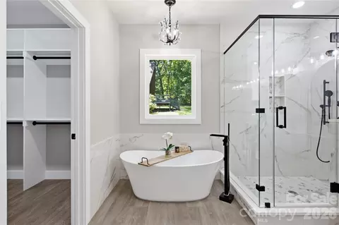Bath - 1851 Oleander Dr, Conover, NC 28613 photo 1 of 4