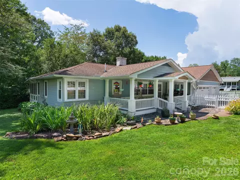 8 Mulberry Ct, Arden, NC 28704