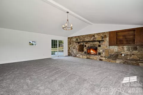 Living - 520 Wright Ave, Kannapolis, NC 28083 photo 6 of 9