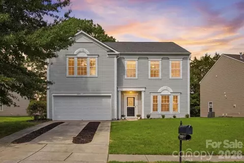 12821 Silvaire Farm Rd, Charlotte, NC 28278