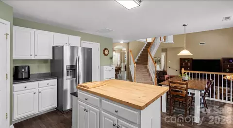208 Elrosa Rd, Mooresville, NC 28115